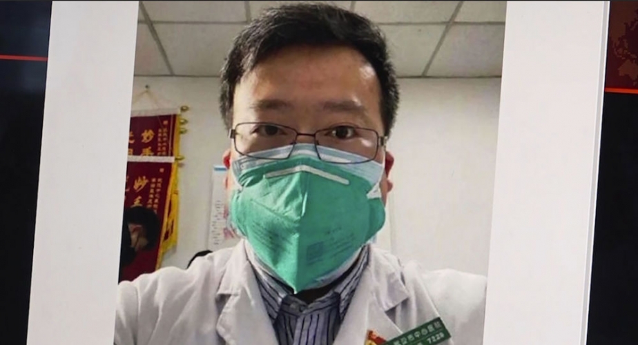 وفاة اول طبيب صيني حذر من 