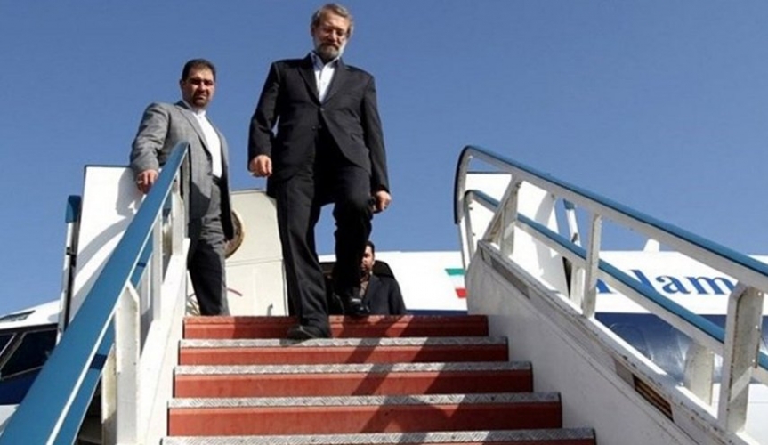 لاريجاني يصل إلى دمشق على رأس وفد برلماني