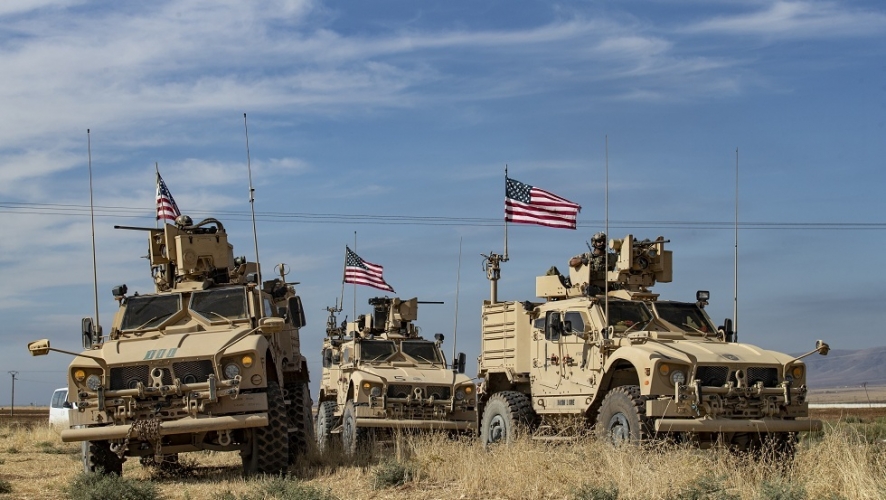 حميميم: الأمريكي أرسل أكثر من 300 شاحنة محملة بالأسلحة إلى سوريا خلال عام 2020   