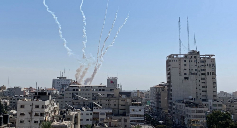 الاحتلال يواصل العدوان وسرايا القدس ترد بقصف المستوطنات بالصواريخ   