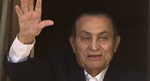 طبيب الرئيس الراحل حسني مبارك يكشف مفاجأة لأول مرة عن طبيعة مرضه! 