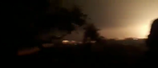 بالفيديو هكذا بدأ قصف الرتل التركي في إدلب