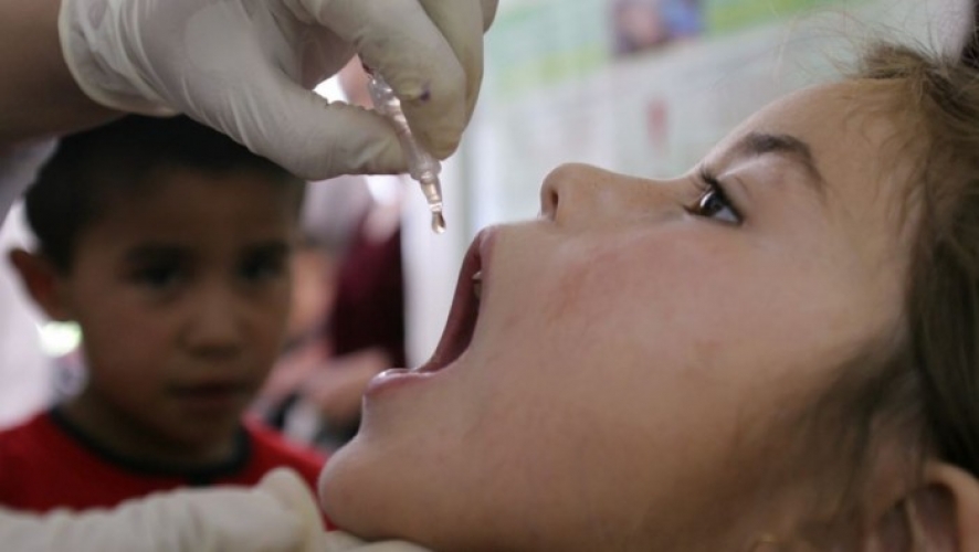 تحصين 5500 طفـل في إدلب.. 94% نسبة الوصول في حملة شلل الأطفال