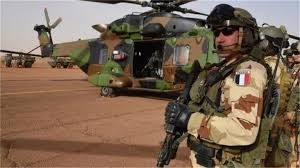 القوات الفرنسية تنسحب من الأراضي العراقية