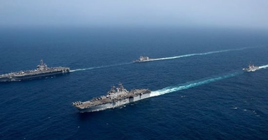 بعد ايام من تهديدات ترامب ... سفن حربية امريكية الى الخليج