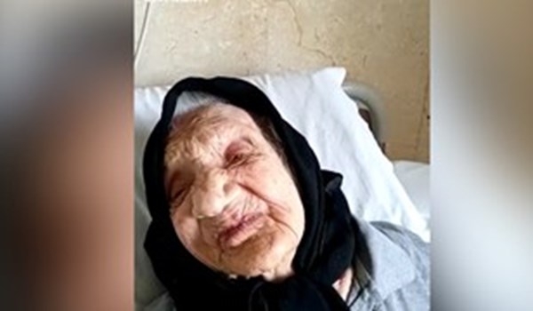 ضريرة إيرانية عمرها 102 عام تتعافى من كورونا
