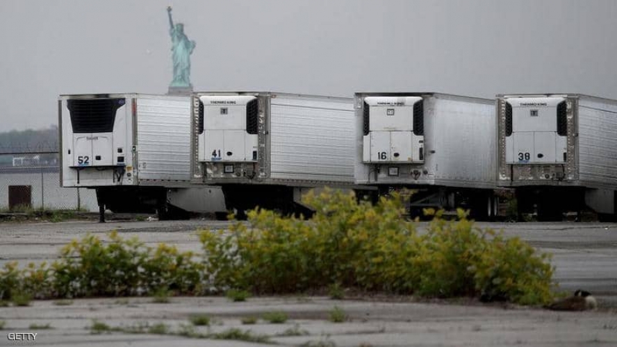 نيويورك تُبرّد جثث ضحاياها في مشارح الشاحنات