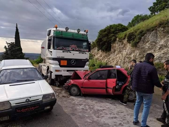 وفاة و3 إصابات بحادث على طريق مصياف ـ القدموس