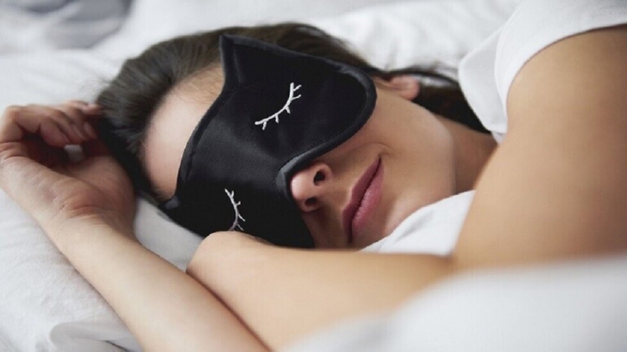 وضعية نوم يجب تجنبها لتفادي خطر الإصابة بألزهايمر