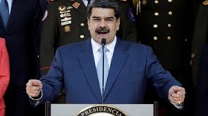 مادورو يحتفل بوصول أولى ناقلات النفط الإيرانية  