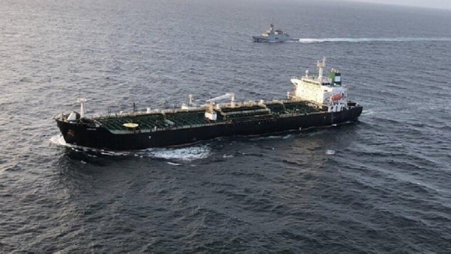 ربان ناقلة النفط الإيرانية يكشف أسرار الرحلة إلى فنزويلا!