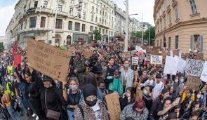 فيينا: تظاهرة ضخمة تنديدا بوفاة فلويد في أميركا