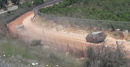   العدو يمشط الطريق العسكري جنوب لبنان ويجدد خرق الأجواء والمياه الإقليمية