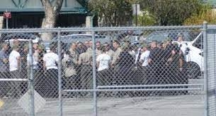 إصابة 30 سجينا جراء أعمال شغب في مركز احتجاز بـ«لوس أنجلوس»