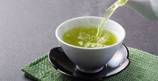 دراسة في الصين: شرب الشاي الأخضر قد يساعد في الوقاية من مرض الزهايمر