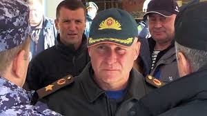 بوتين يمنح وزير حالات الطوارئ لقب بطل روسيا بعد وفاته