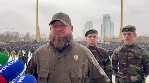 الرئيس الشيشاني: مكافأة ضخمة مقابل معلومات عن/ كتائب الشيخ منصور ودوداييف/ في أوكرانيا