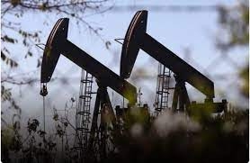 انخفاض أسعار النفط في ظل مؤشرات على تراجع الطلب