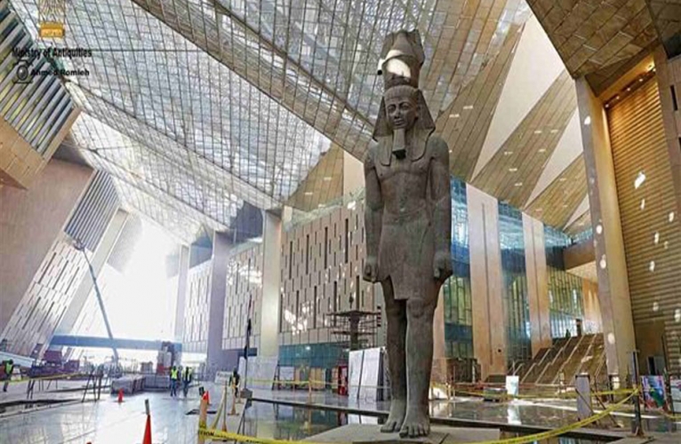 مصر تستعد لافتتاح أكبر متحف في العالم بعبقرية هندسية كبيرة تم فيها وصل الأهرامات ببعضها