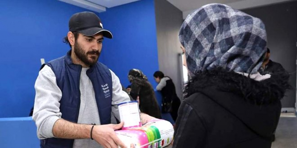 الأمانة السورية للتنمية توزع 4 آلاف علبة حليب أطفال في اللاذقية