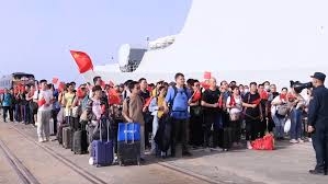 بحرية الجيش الصيني تنفذ عملية إجلاء لأفراد من السودان الى ميناء جدة السعودي
