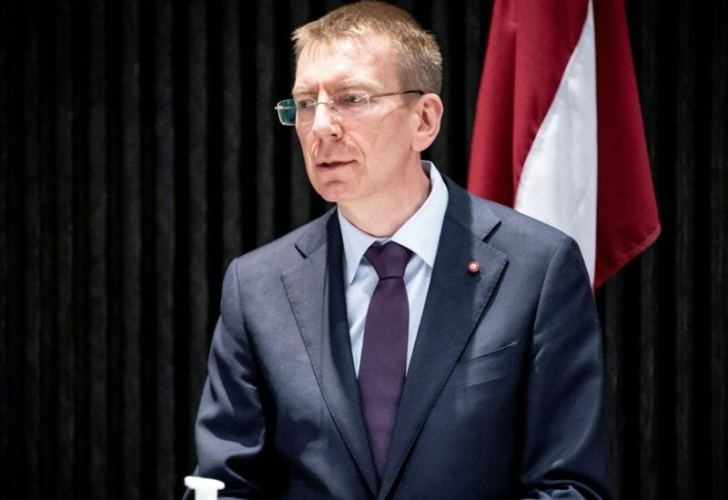 رئيس لاتفيا الجديد يؤدي اليمين الدستورية كأول رئيس مثلي الجنس في أوروبا