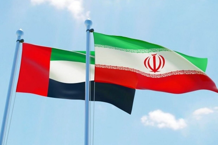 بعد مشاورات بين كبار المسؤولين.. الإمارات تفرج عن 15 سجيناً إيرانياً