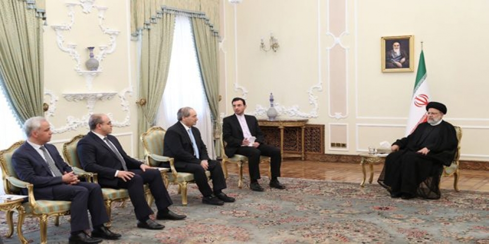 الرئيس الإيراني: ضرورة استعادة سورية لسيادتها على كامل أراضيها وأهمية التنفيذ الكامل للاتفاقيات