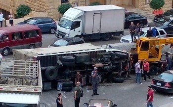 حزب الله اللبناني: شهيد برصاص مسلحين اعتدوا على شاحنة للحزب انقلبت في الكحالة