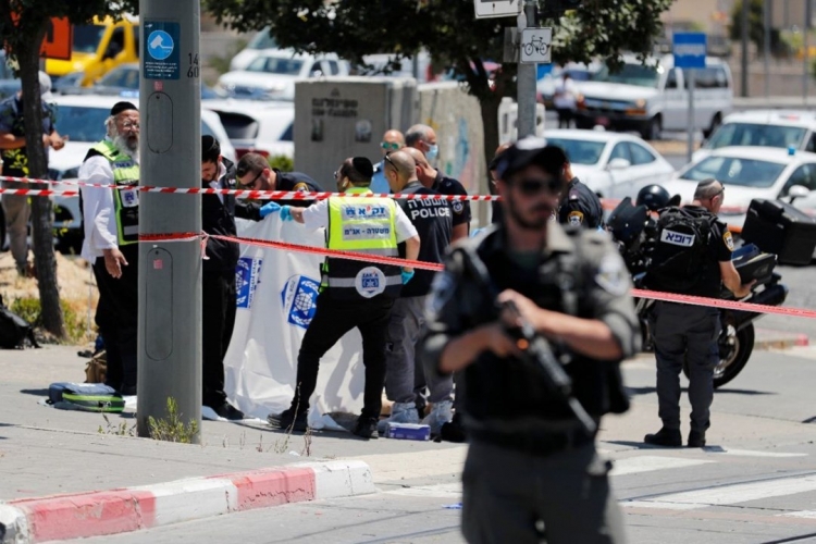 إصابة 3مستوطنين إسرائيليين في عملية طعن قرب باب الخليل في القدس المحتلة