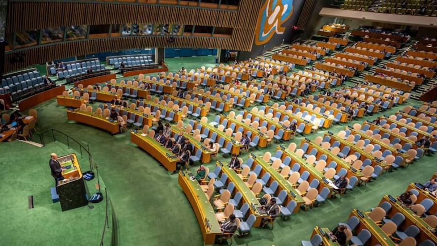 في موقف محرج جداً... المستشار الألماني أولاف شولتس يخطب أمام قاعة فارغة في الأمم المتحدة