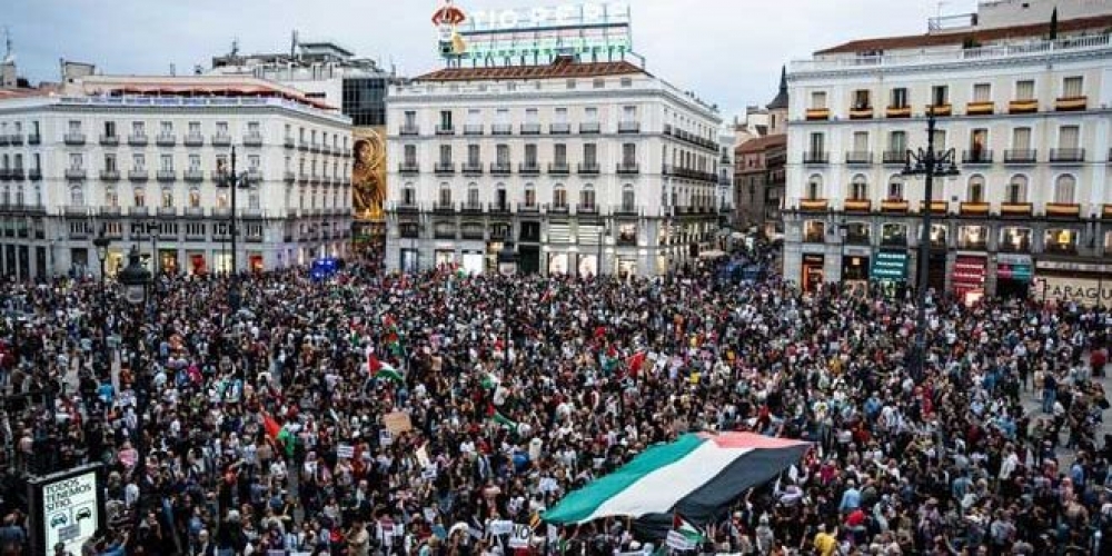 مظاهرات حاشدة تعم المدن الإسبانية تنديداً بمجازر الاحتلال الإسرائيلي في غزة