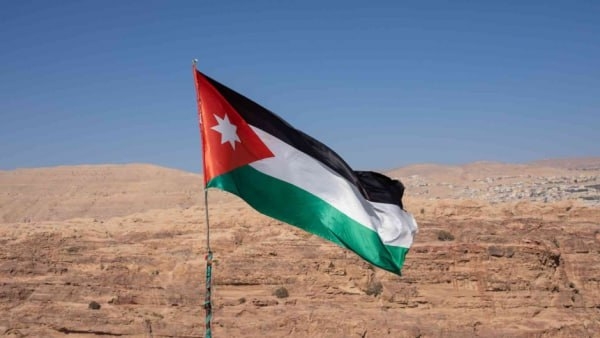 الأردن ينفي وجود جسر بري بديل للبحر الأحمر ينقل البضائع لإسرائيل مرورا به
