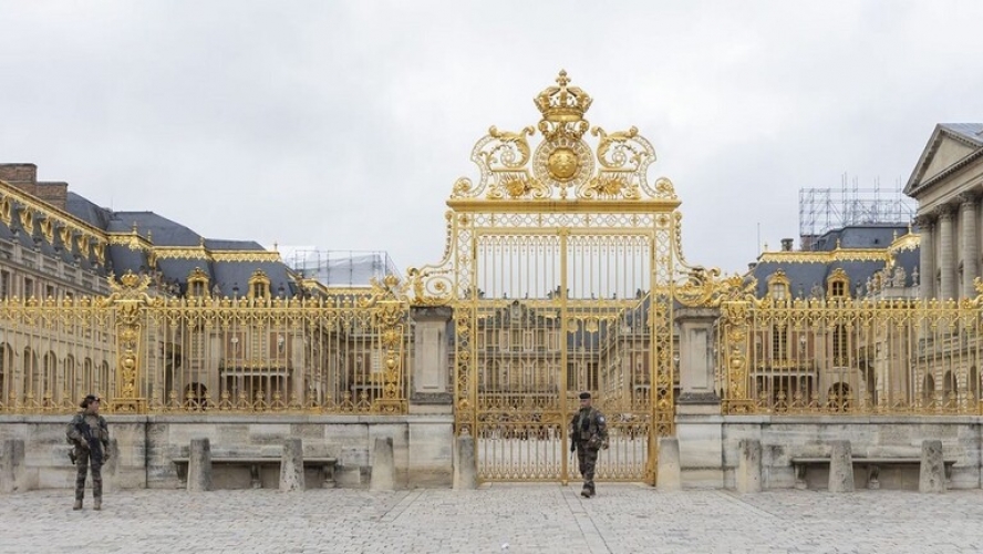 إخلاء قصر فرساي في فرنسا بسبب تهديد بوجود قنبلة