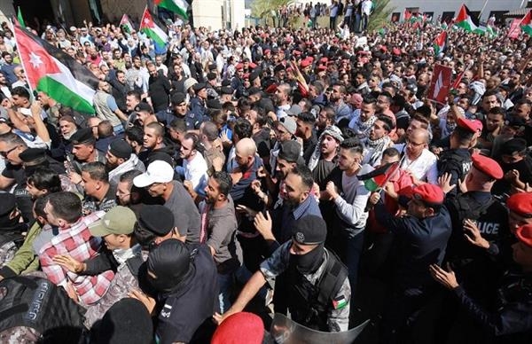 مظاهرات في المغرب تطالب بقطع العلاقات مع الكيان الإسرائيلي