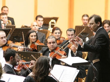 أمسية موسيقية للفرقة السيمفونية الوطنية السورية على مسرح الأوبرا
