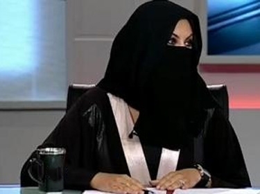 جدل واسع عن قرب افتتاح قناة 