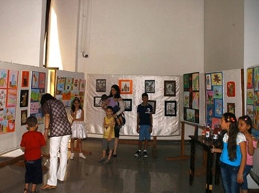100 لوحة تتحدث عن الوطن والطفولة في معرض مركز فن بطرطوس