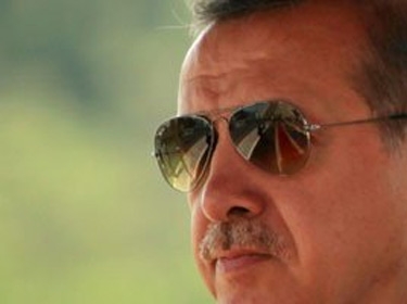 صحفي فرنسي يكشف الروابط  بين أردوغان وتنظيم 