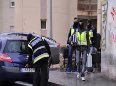الجزائر: تفكيك شبكة إرهابية لمقاتلين عائدين من سورية
