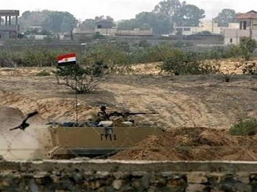 الجيش المصري يتابع عملياته في سيناء ويقضي على 7 إرهابيين