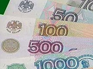 ارتفاع الروبل الروسي بعد أن بدأت وزارة المالية بيع العملات الأجنبية