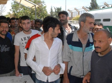  45 مطلوبا من بلدة كناكر بريف دمشق يسلمون أنفسهم للجهات المختصة