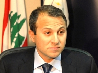 وزير الخارجية اللبناني يشكك بنيّة التحالف الدولي محاربة الإرهاب في المنطقة