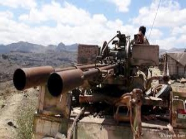 اليمن.. مقاتلو الحوثيين يصلون إلى وسط عدن بالدبابات
