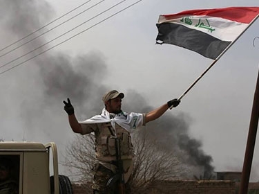 قوات شعبية عراقية تقضي على قائد عمليات 