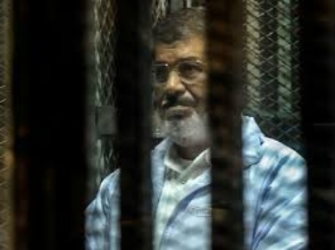 السجن 20 عاماً للرئيس المخلوع محمد مرسي و12 آخرين من قيادات 