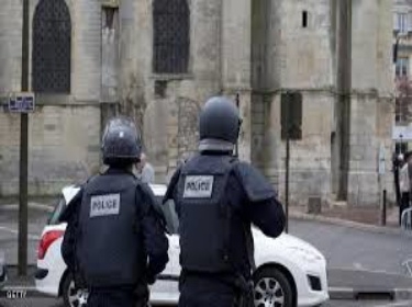 فرنسا.. انقسام بشأن مشروع قانون الاستخبارات