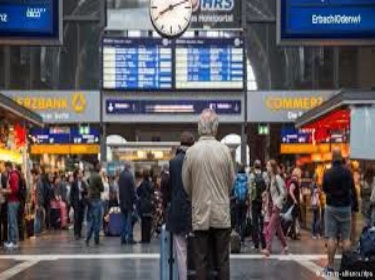 ألمانيا.. سائقي القطارات يبدؤون إضرابا عن العمل لمدة أسبوع