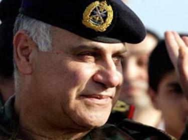 قائد الجيش اللبناني يتعهد بمتابعة العمل لتحرير المختطفين لدى التنظيمات الإرهابية